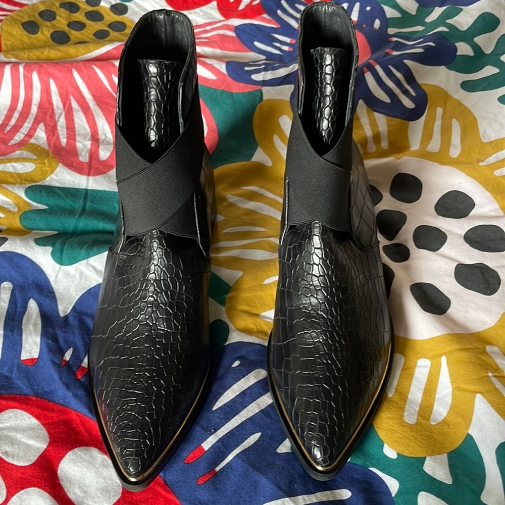 Valentina leather short boots
